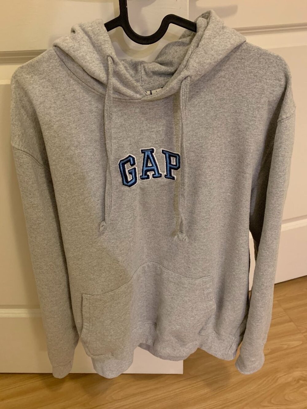 GAP Men's Light Grey Pullover Hoodie